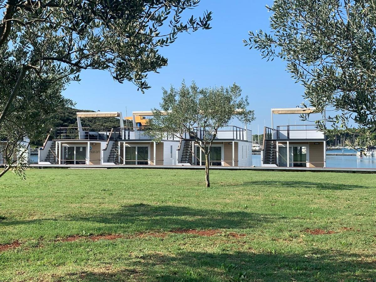 Apartment Floating House Arena 3