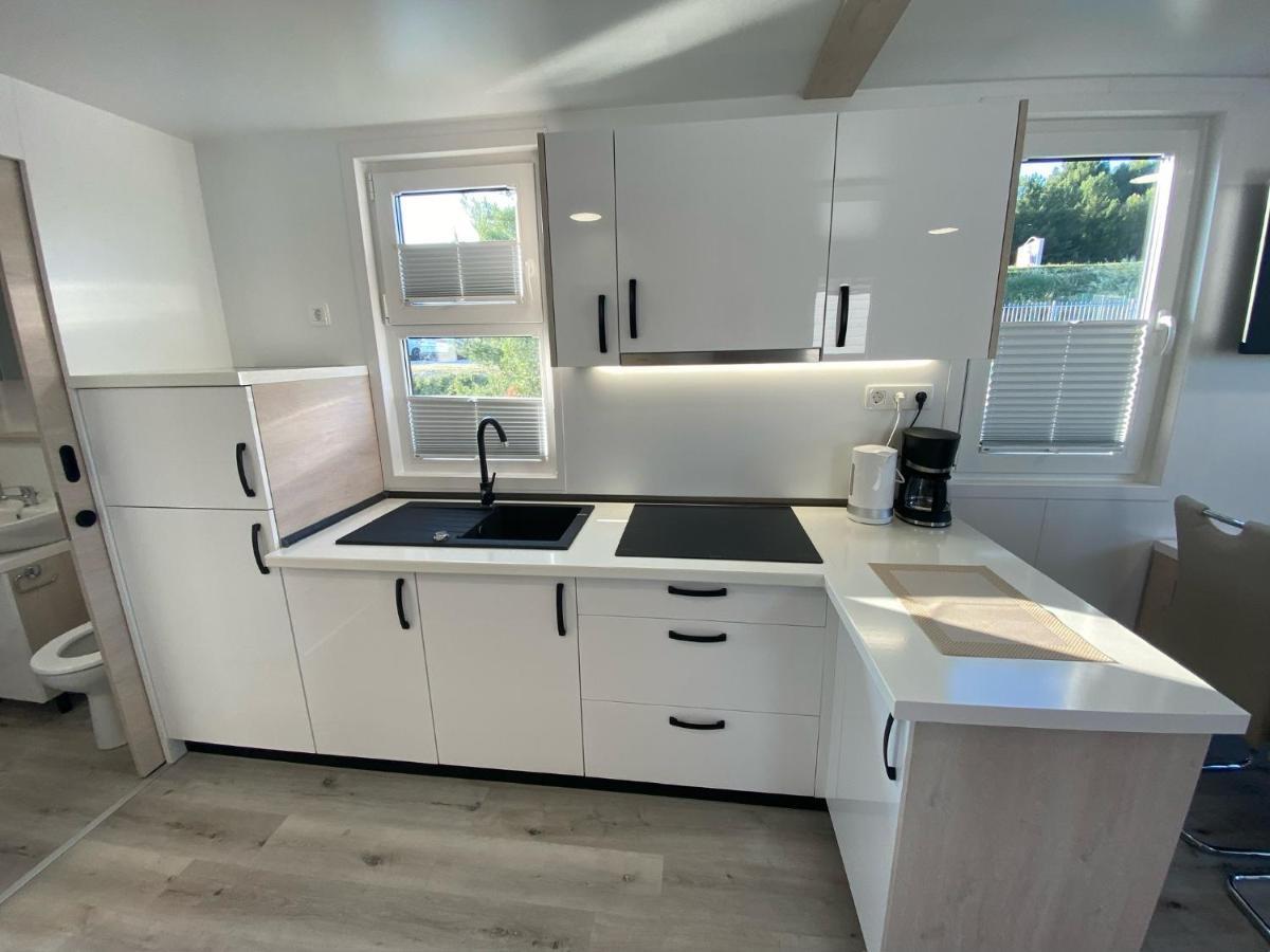 Apartment Floating House Arena 3 *